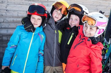 Jak wybrać odpowiedni kolor szyb w goglach narciarskich?