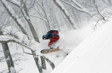 Snowboard-jak prawidłowo dobrać deskę do umiejętności