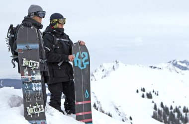 Jak dobrać odpowiednią deskę snowboardową?